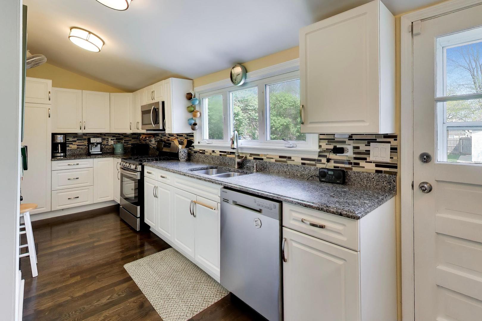 1619 Fowler Avenue Evanston, IL 60201 - Photo 13 of 48