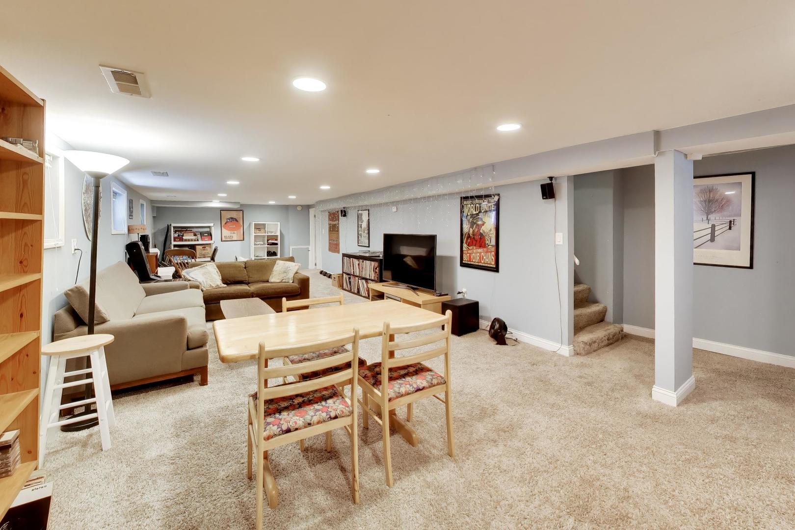 1619 Fowler Avenue Evanston, IL 60201 - Photo 29 of 48