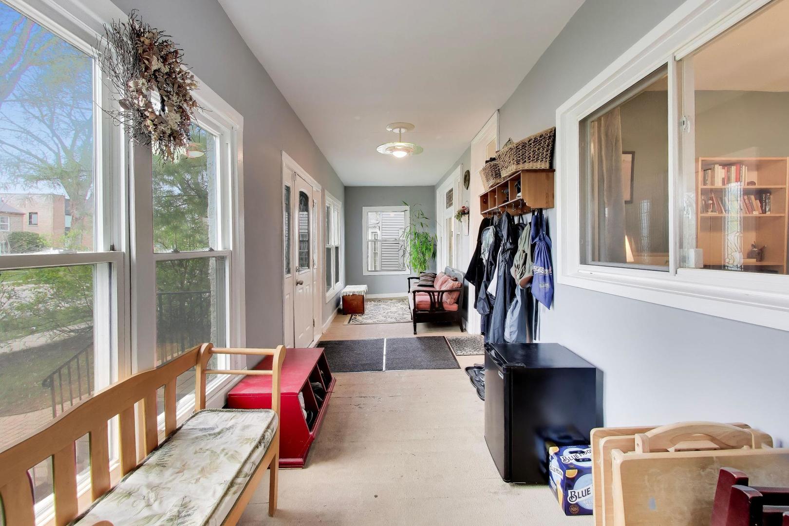 1619 Fowler Avenue Evanston, IL 60201 - Photo 4 of 48