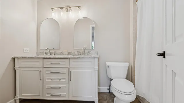 $714,800 | 1810 Hawk Lane, Elk Grove Village, IL 60007