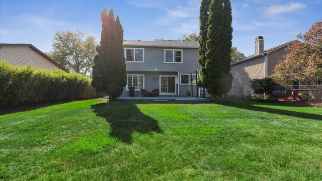 $714,800 | 1810 Hawk Lane, Elk Grove Village, IL 60007