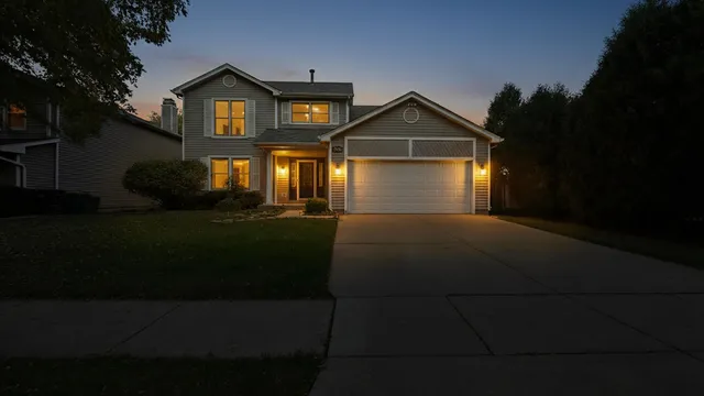 $714,800 | 1810 Hawk Lane, Elk Grove Village, IL 60007