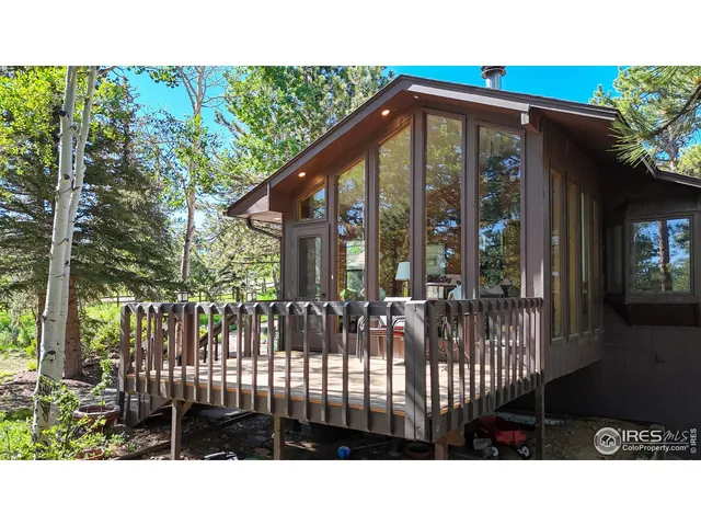 $885,000 | 2441 Spruce Avenue, Estes Park, CO 80517