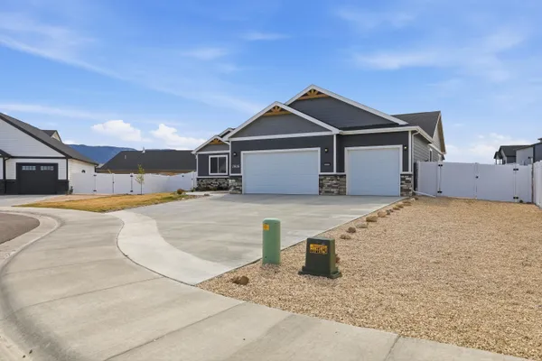 $680,000 | 2826 Berkshire Way, Casper, WY 82609