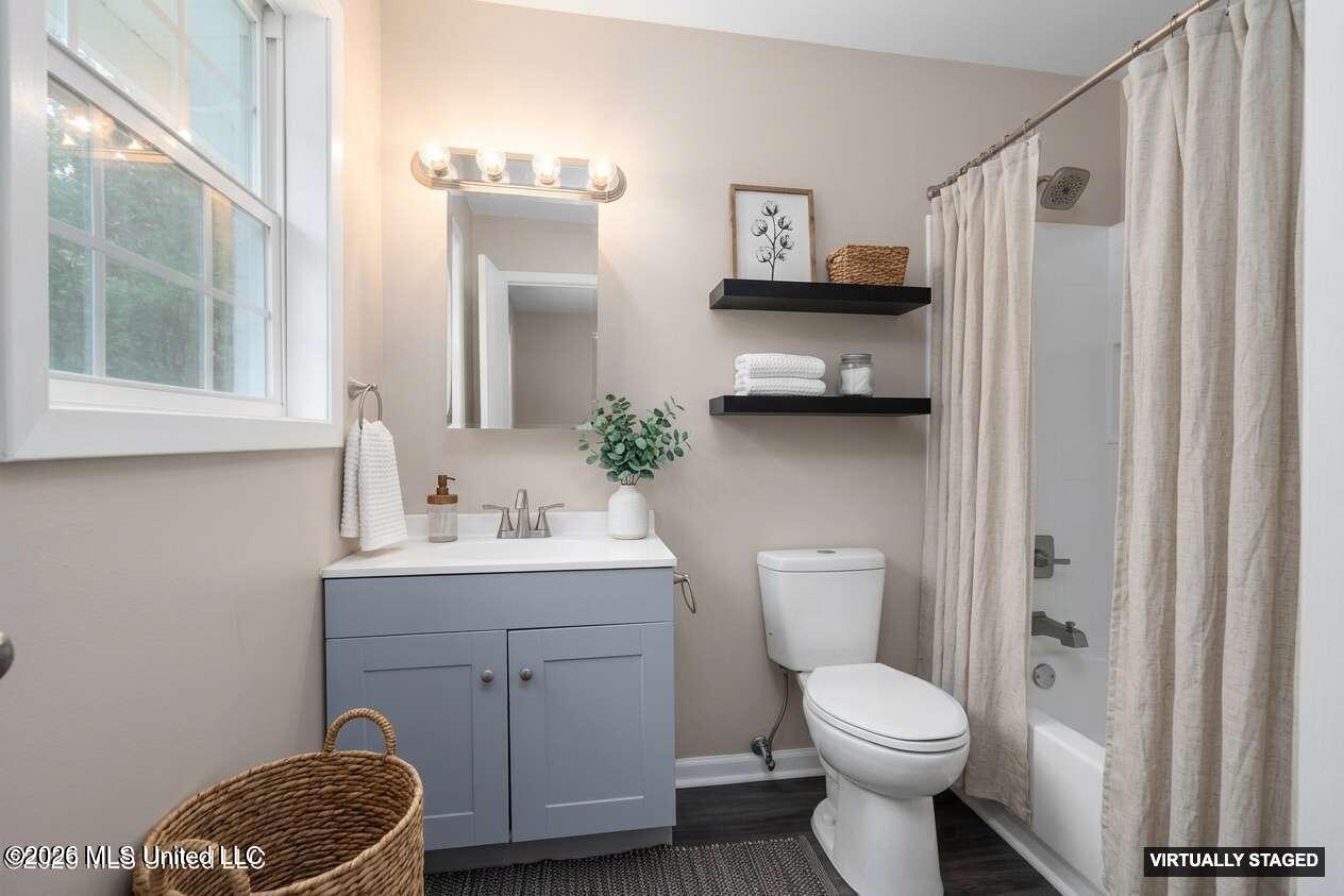 117 Interstate Hwy Farm Byhalia, MS 38611 - Photo 19 of 35 Primary Bathroom VIRTUALLY STAGED