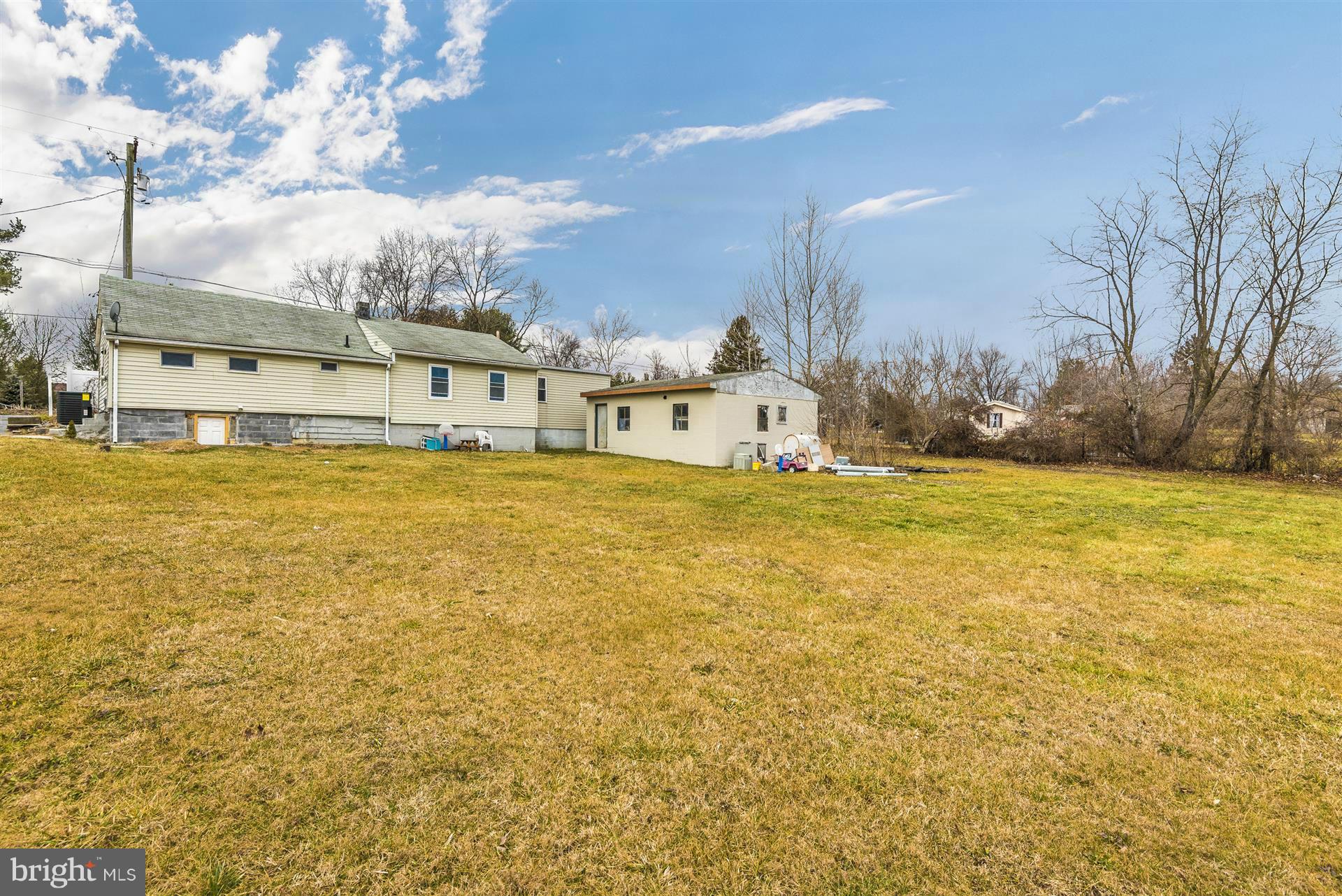 16933 Shinham Road Hagerstown, MD 21740 - Photo 26 of 29 Exterior (Rear)