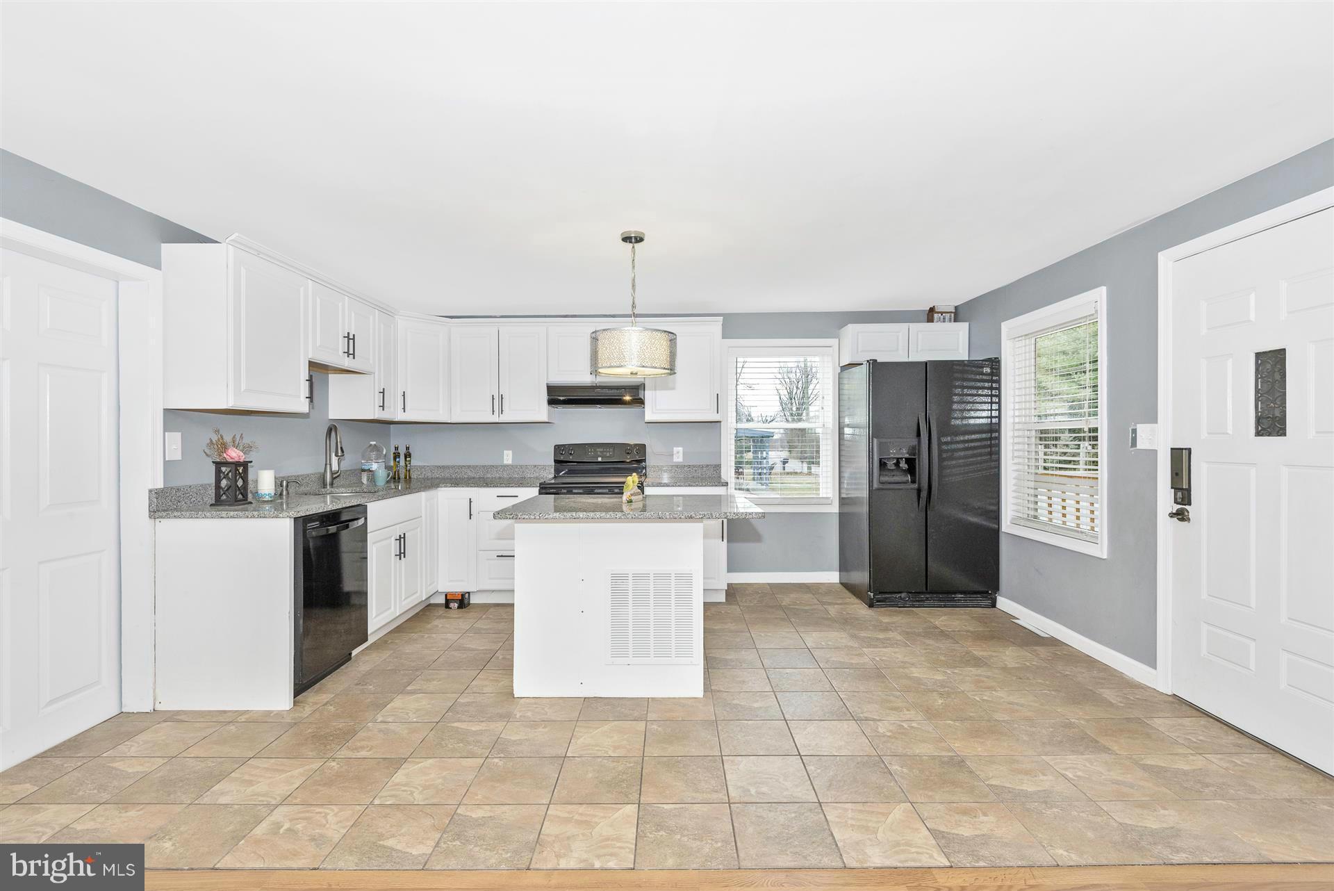 16933 Shinham Road Hagerstown, MD 21740 - Photo 28 of 29 Kitchen