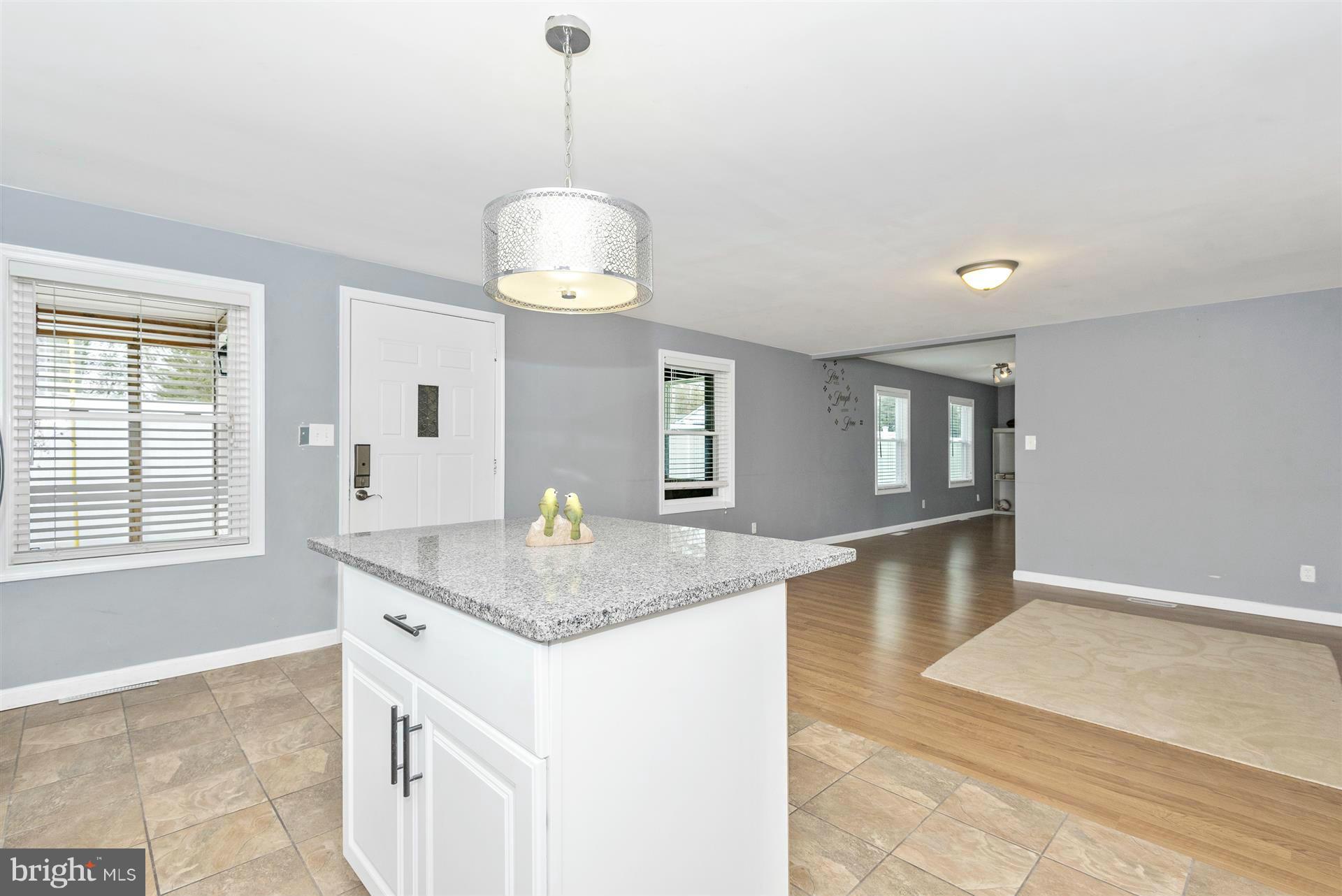 16933 Shinham Road Hagerstown, MD 21740 - Photo 4 of 29 Kitchen