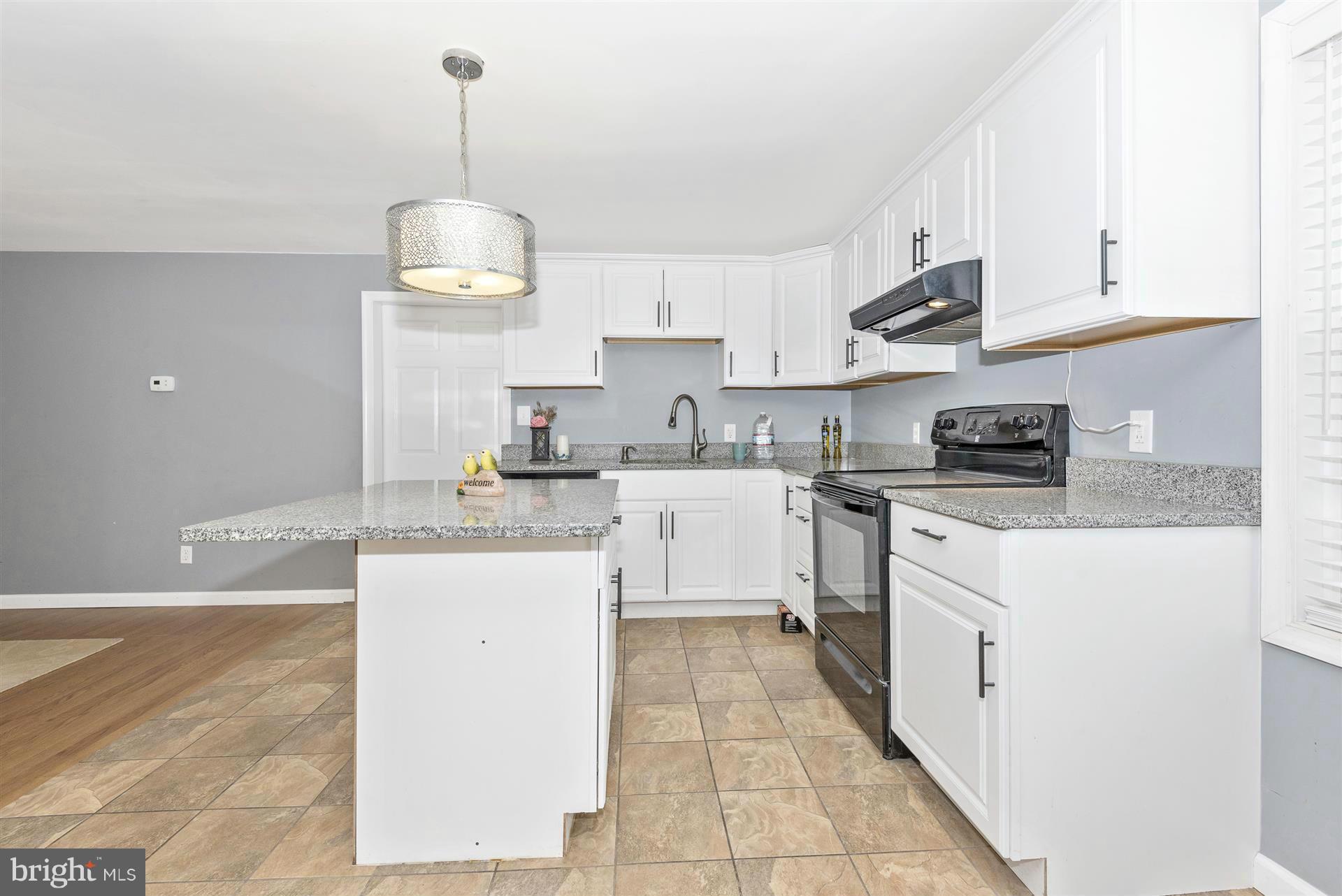 16933 Shinham Road Hagerstown, MD 21740 - Photo 9 of 29 Kitchen