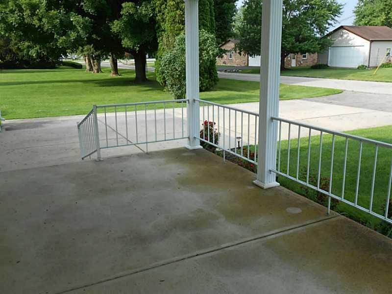 106 California Springfield, OH 45505 - Photo 3 of 25
