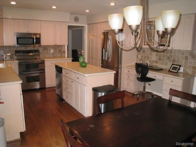 85 Lothrop Road Grosse Pointe, MI 48236 - Photo 5 of 23 Kitchen