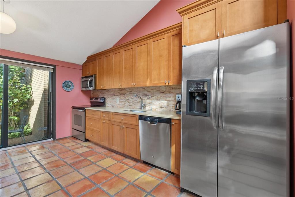 35 Sandy Cove Road, Unit 2A Sarasota, FL 34242 - Photo 12 of 49 Gallery Image 12