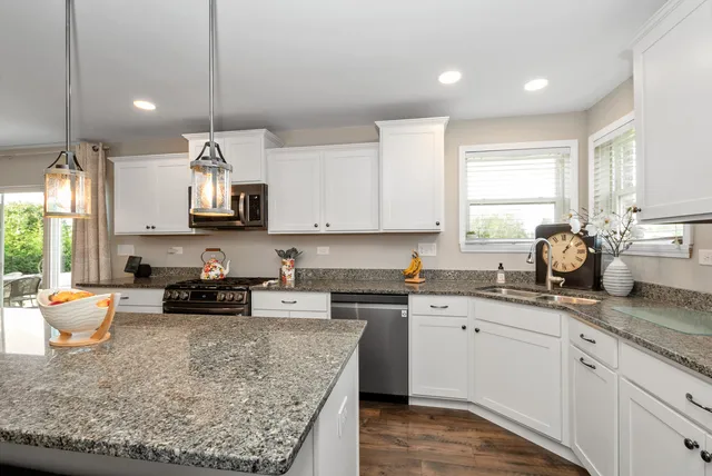 $550,000 | 1981 Stapleton Road, New Lenox, IL 60451