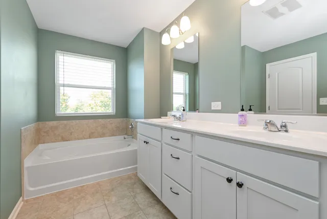 $550,000 | 1981 Stapleton Road, New Lenox, IL 60451