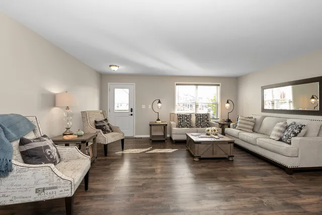 $550,000 | 1981 Stapleton Road, New Lenox, IL 60451