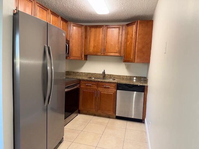 407 Meadows Circle, Unit 407 Boynton Beach, FL 33436 - Photo 3 of 38 Kitchen