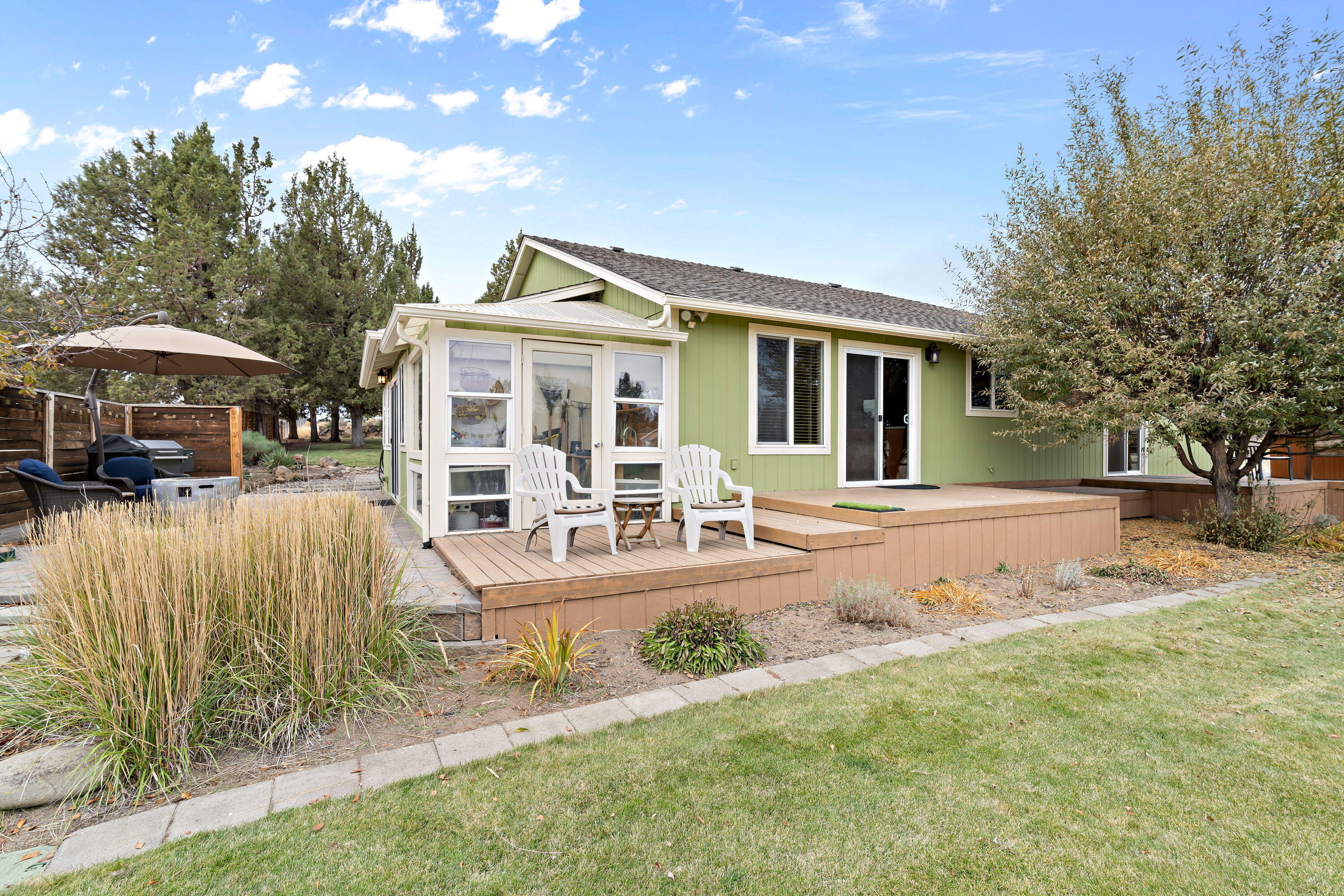 61350 Larsen Road Bend, OR 97702 - Photo 26 of 47 27