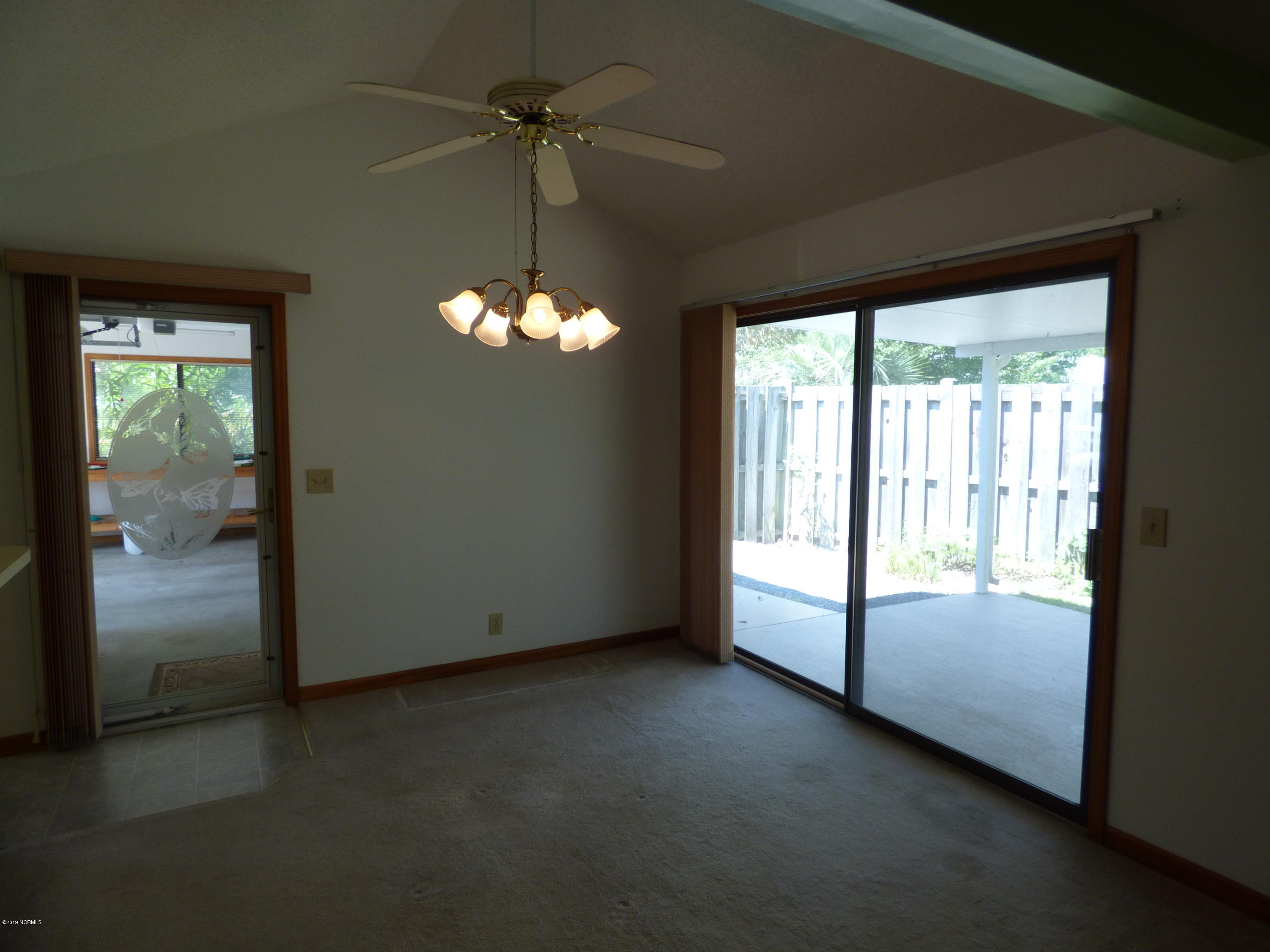 93 Cedar Tree Lane Southwest Calabash, NC 28467 - Photo 32 of 59 Dining room