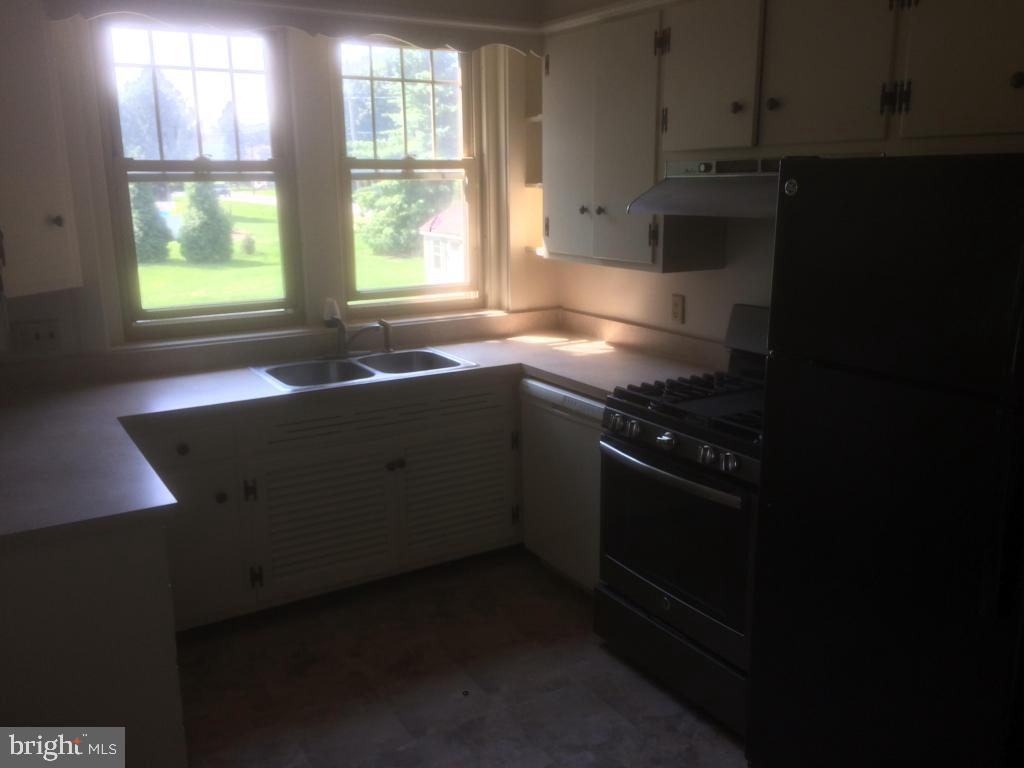 1733 Lampeter Road Lancaster, PA 17602 - Photo 18 of 39 Gallery Image 18