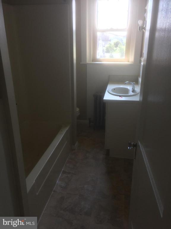 1733 Lampeter Road Lancaster, PA 17602 - Photo 23 of 39 Gallery Image 23