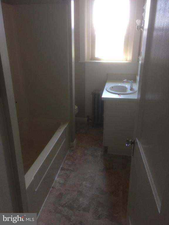 1733 Lampeter Road Lancaster, PA 17602 - Photo 24 of 39 Gallery Image 24
