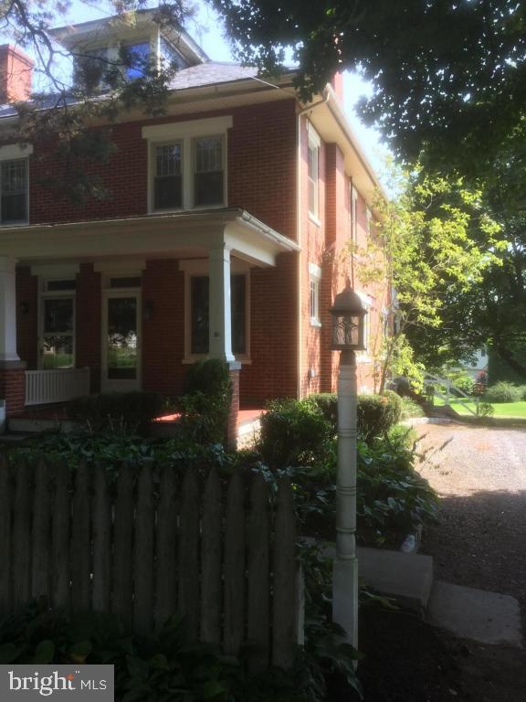 1733 Lampeter Road Lancaster, PA 17602 - Photo 3 of 39 Gallery Image 3