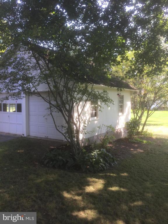 1733 Lampeter Road Lancaster, PA 17602 - Photo 37 of 39 Gallery Image 37