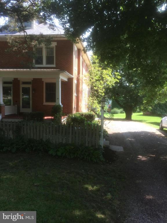 1733 Lampeter Road Lancaster, PA 17602 - Photo 5 of 39 Gallery Image 5