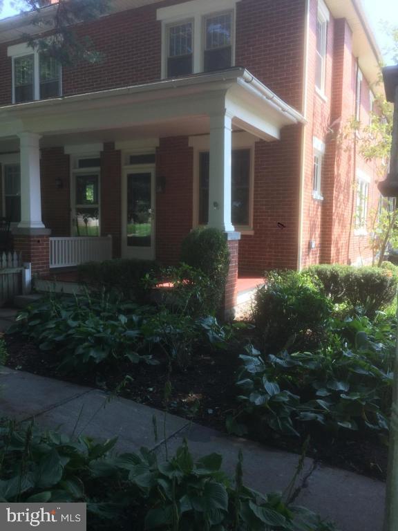 1733 Lampeter Road Lancaster, PA 17602 - Photo 6 of 39 Gallery Image 6