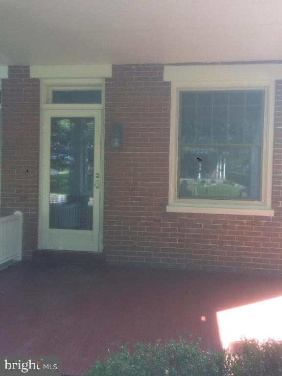 1733 Lampeter Road Lancaster, PA 17602 - Photo 8 of 39 Gallery Image 8