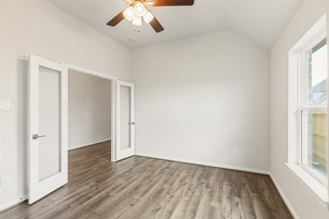 519 Selaura Street Rosenberg, TX 77471 - Photo 11 of 34