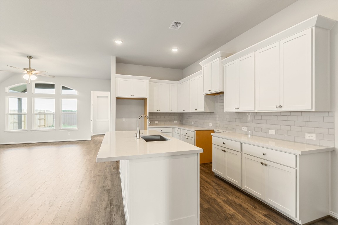 519 Selaura Street Rosenberg, TX 77471 - Photo 20 of 34