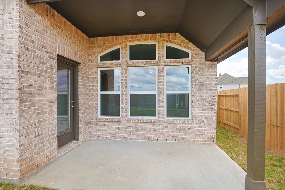 519 Selaura Street Rosenberg, TX 77471 - Photo 32 of 34