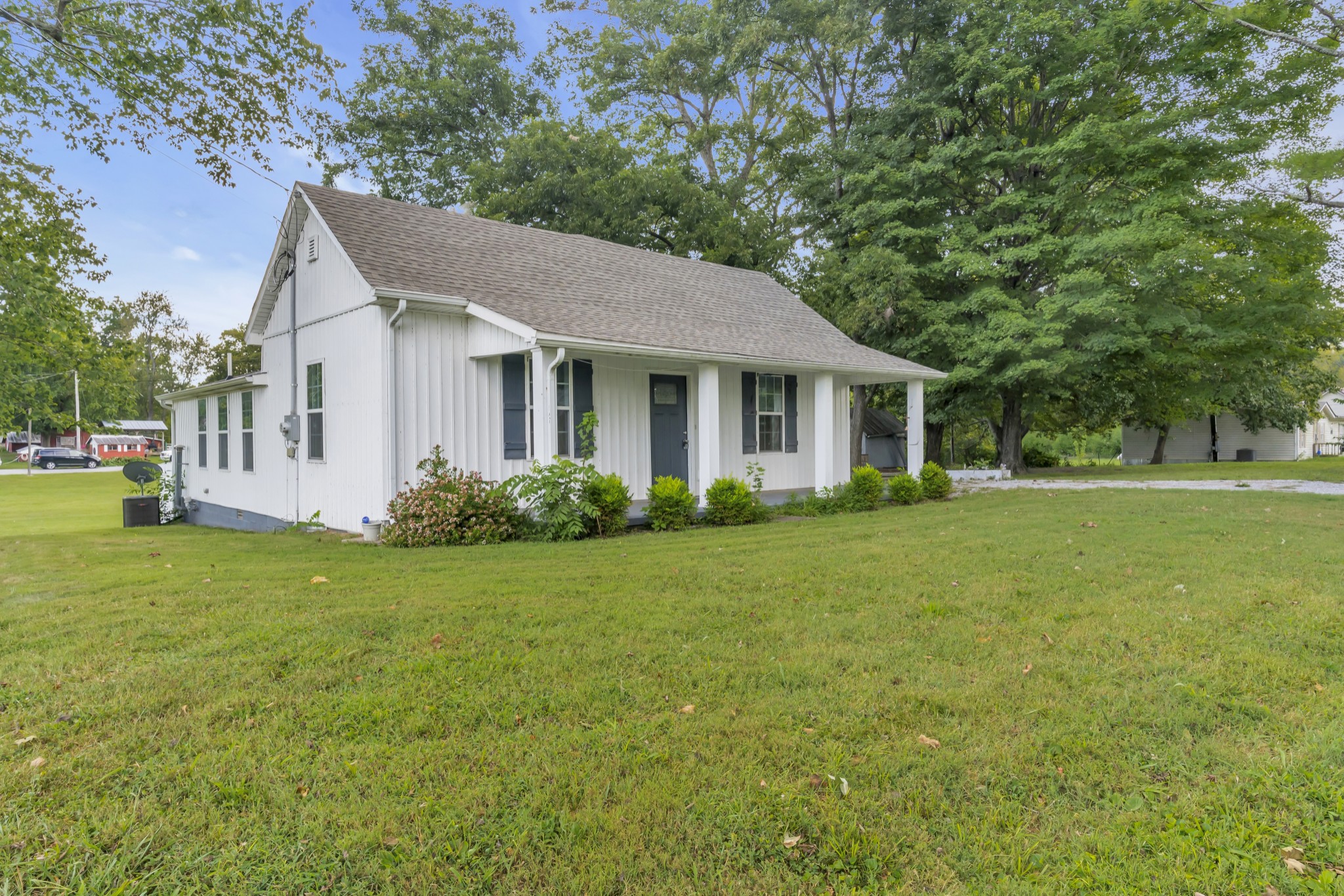 214 Maple Street Adams, TN 37010 - Photo 2 of 48