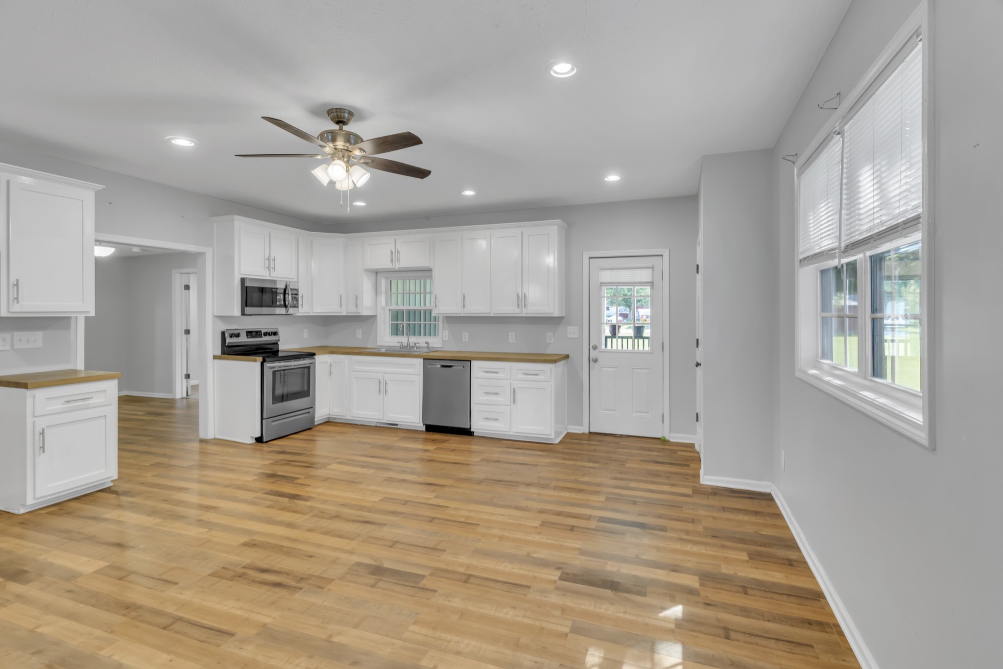 214 Maple Street Adams, TN 37010 - Photo 10 of 48