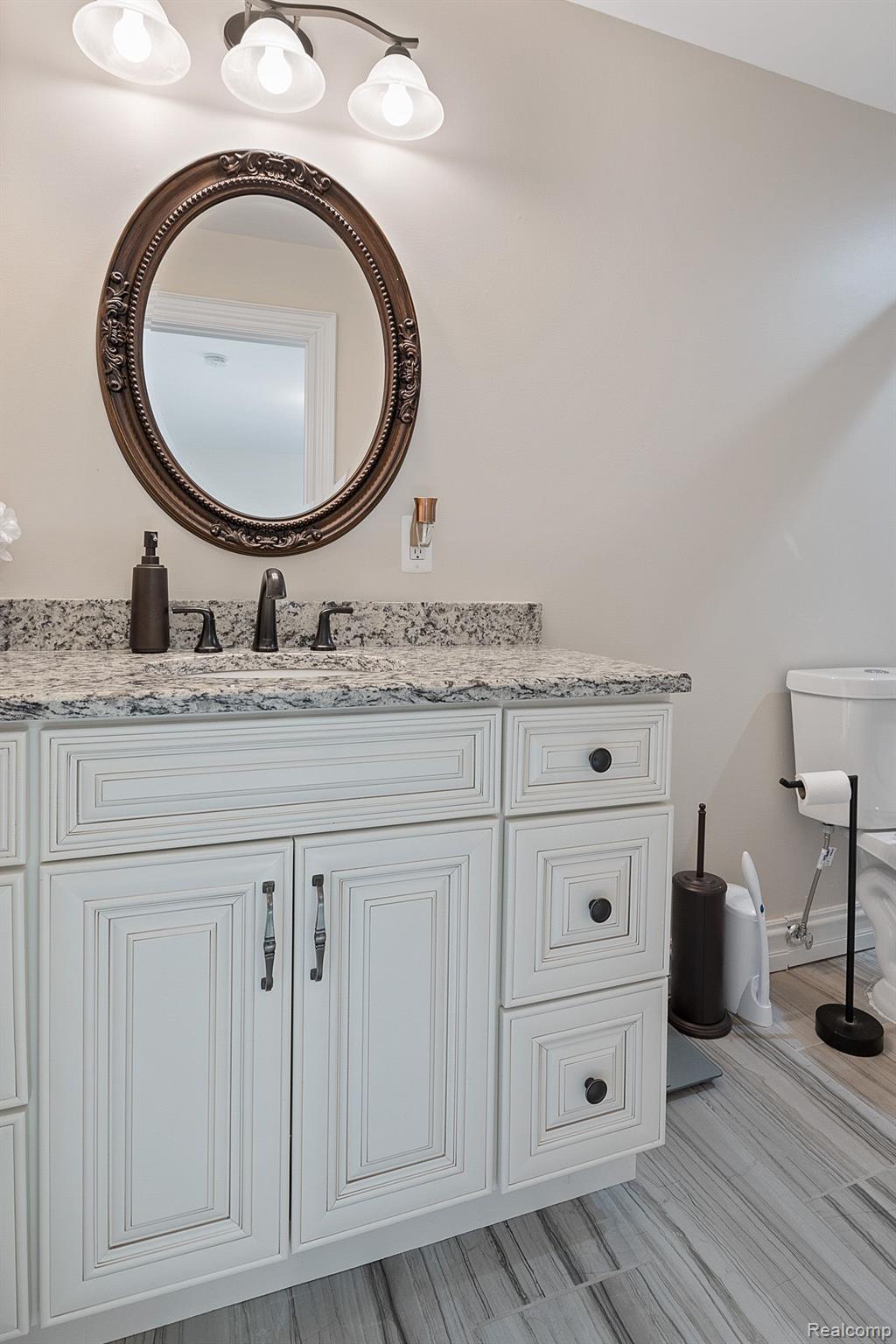 35335 Spring Hill Road Farmington, MI 48331 - Photo 24 of 48 Gallery Image 24