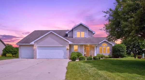 $589,900 | 465 Winding Waters Way, De Pere, WI 54115