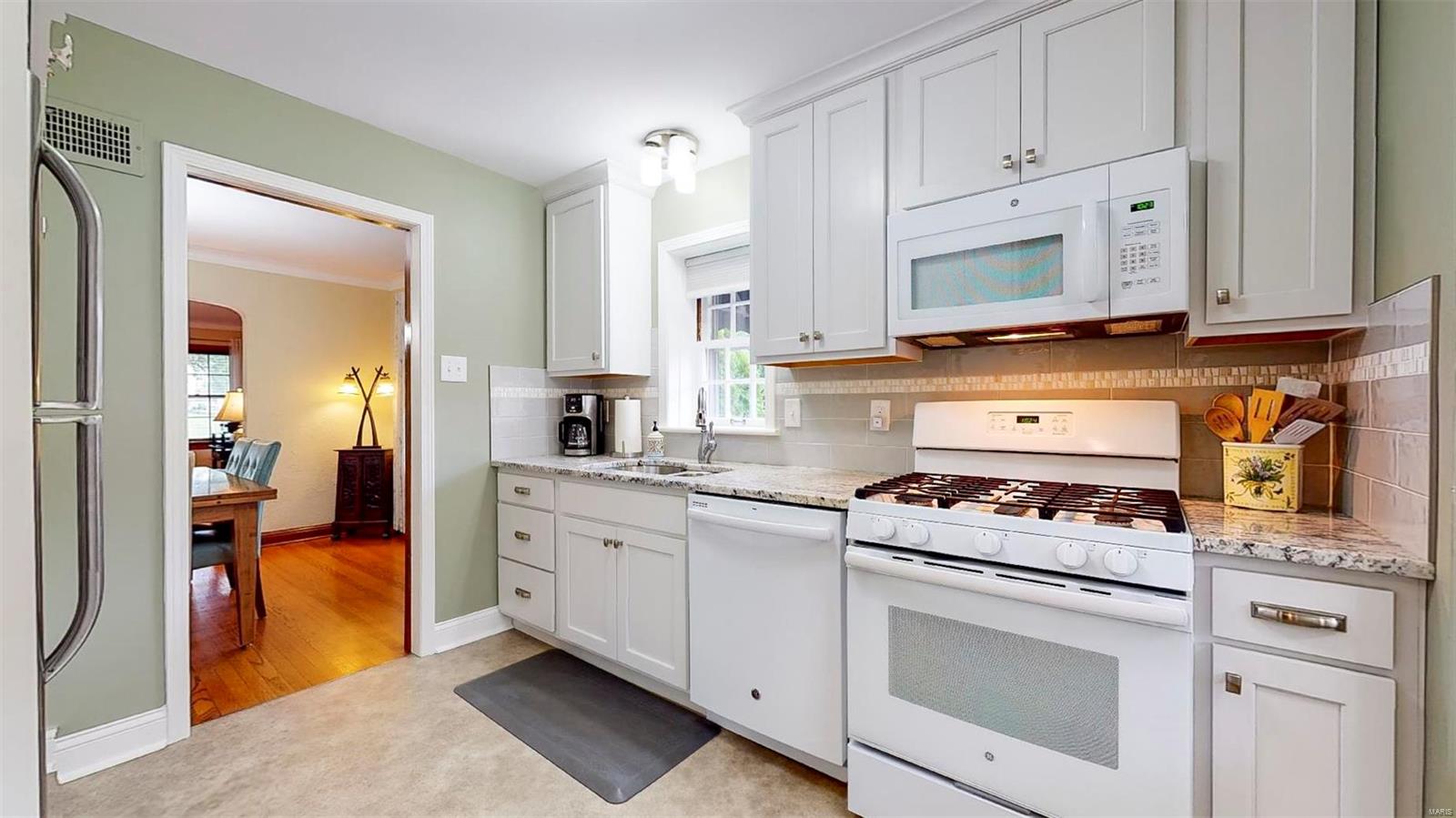 8543 MacKenzie Road St. Louis, MO 63123 - Photo 12 of 43 Gallery Image 12