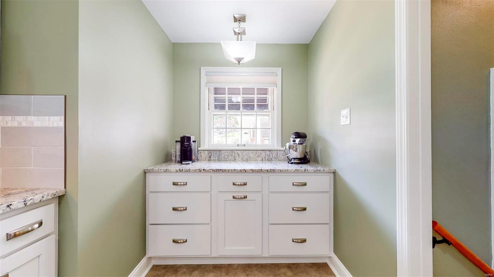 8543 MacKenzie Road St. Louis, MO 63123 - Photo 13 of 43 Gallery Image 13