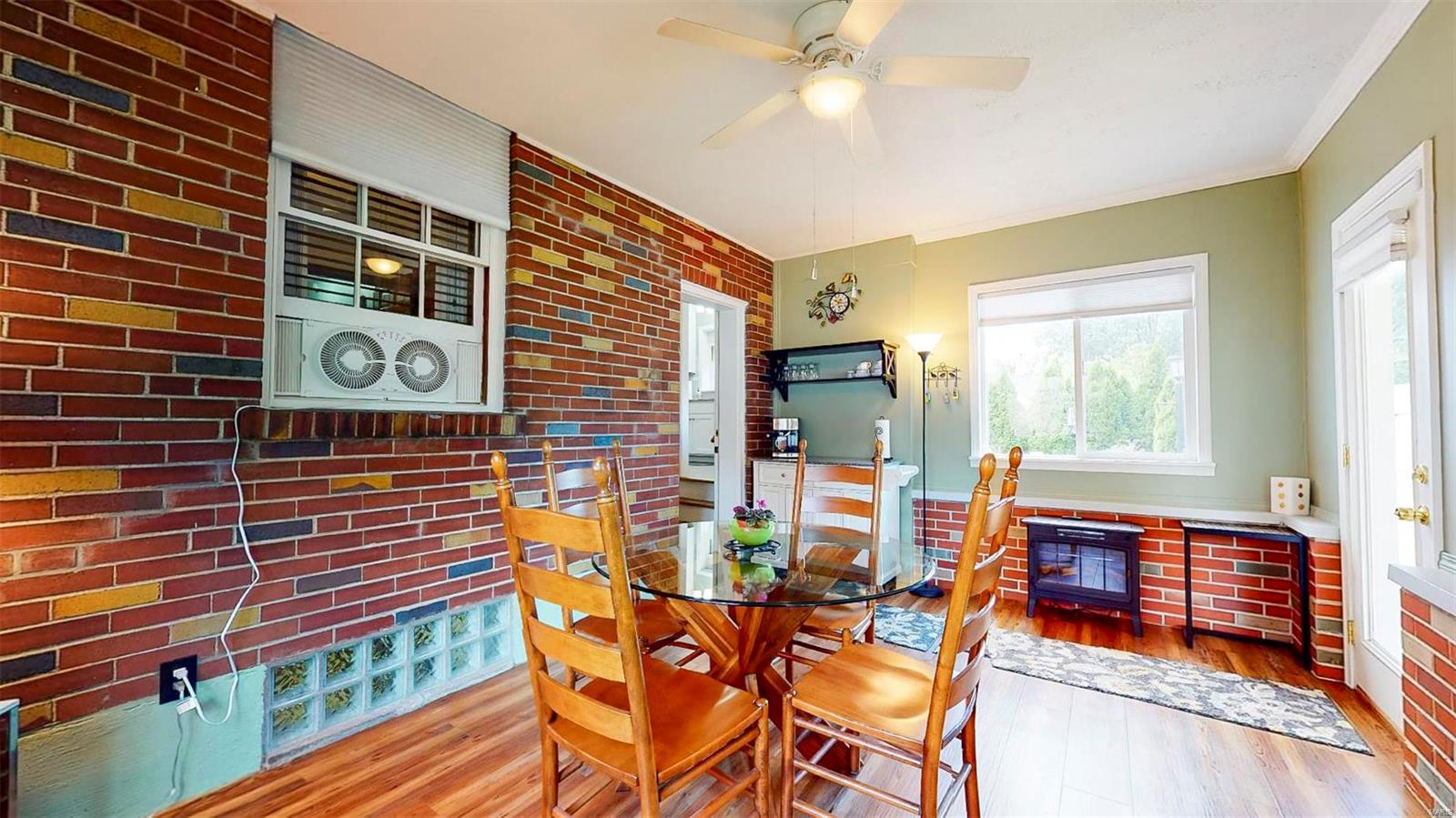 8543 MacKenzie Road St. Louis, MO 63123 - Photo 15 of 43 Gallery Image 15