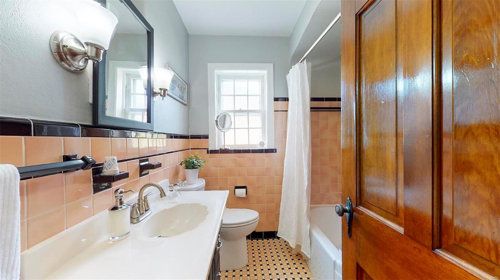 8543 MacKenzie Road St. Louis, MO 63123 - Photo 19 of 43 Gallery Image 19