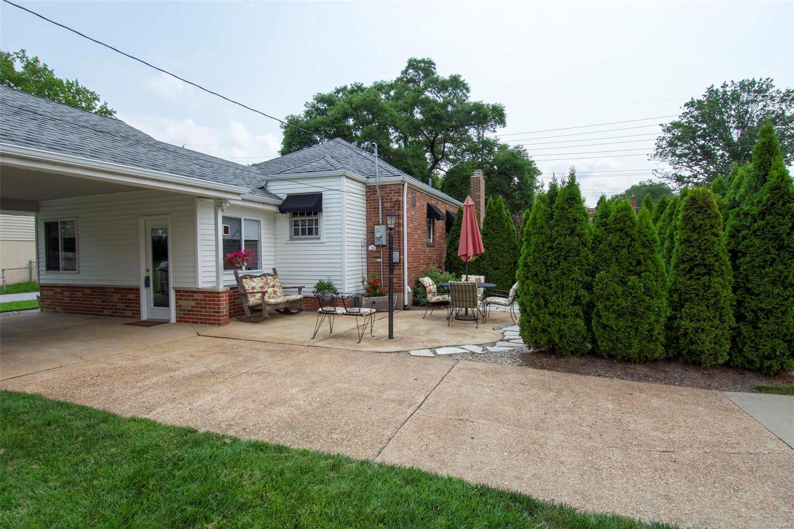 8543 MacKenzie Road St. Louis, MO 63123 - Photo 35 of 43 Gallery Image 35