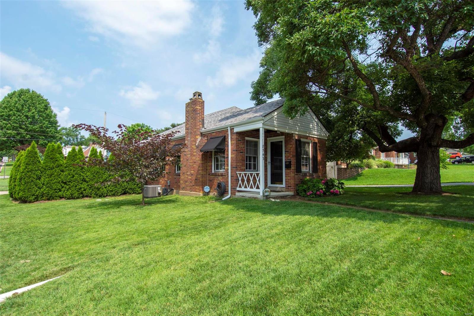 8543 MacKenzie Road St. Louis, MO 63123 - Photo 40 of 43 Gallery Image 40