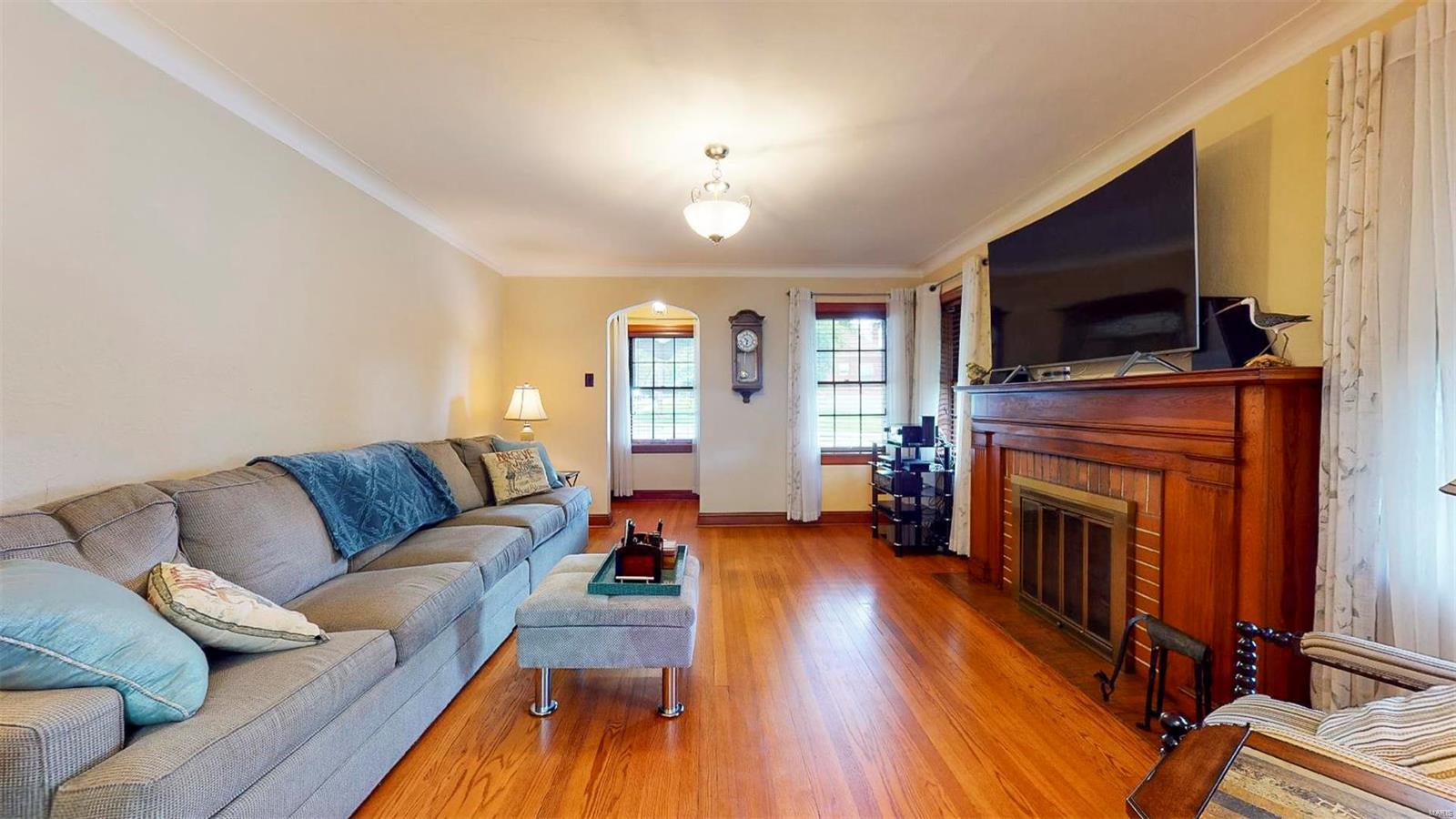 8543 MacKenzie Road St. Louis, MO 63123 - Photo 7 of 43 Gallery Image 7