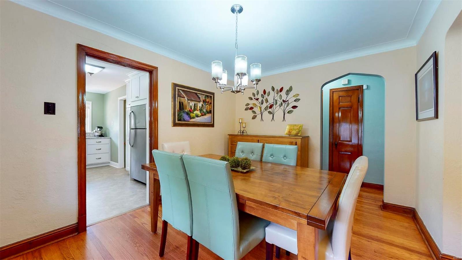 8543 MacKenzie Road St. Louis, MO 63123 - Photo 8 of 43 Gallery Image 8