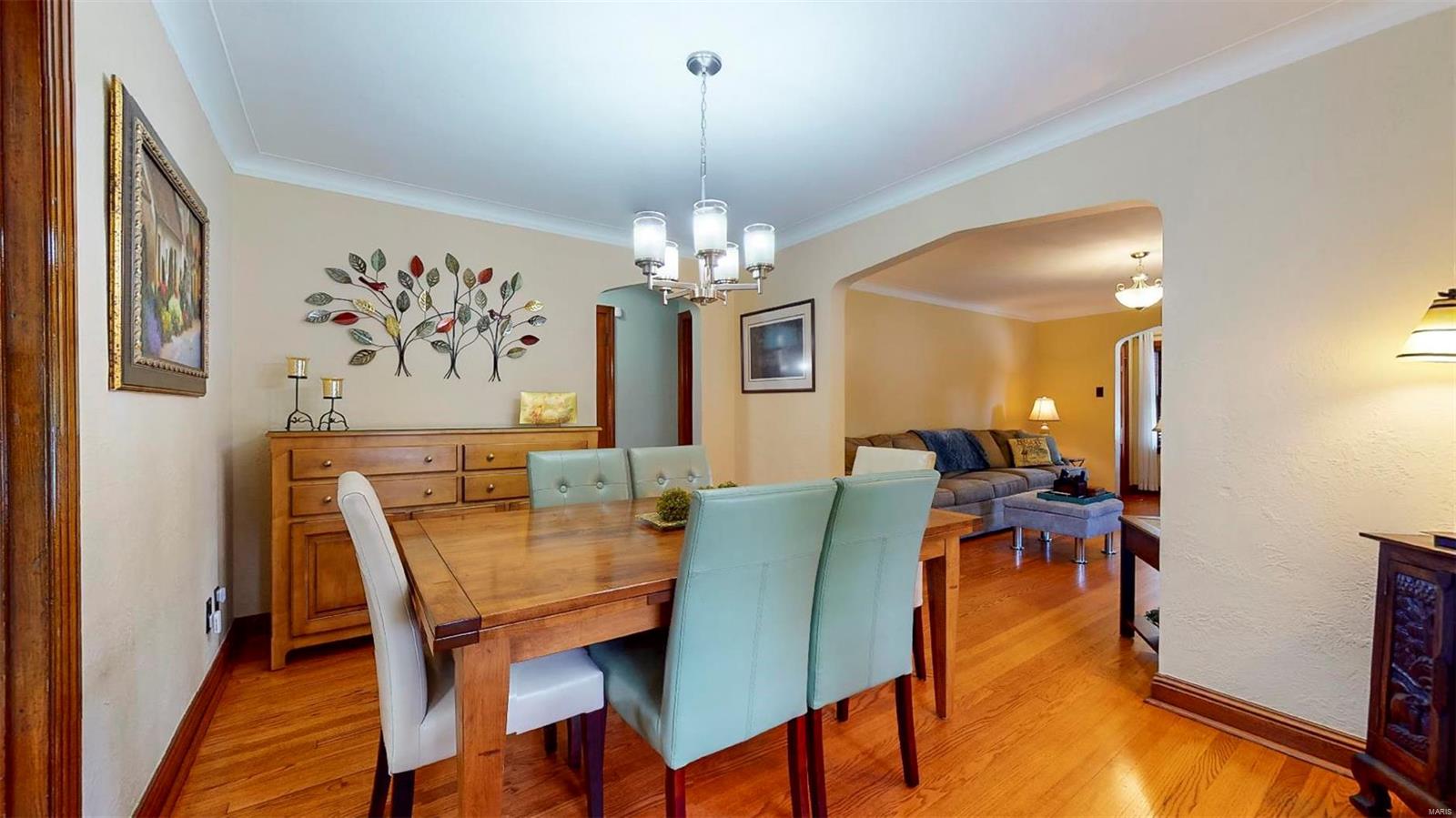 8543 MacKenzie Road St. Louis, MO 63123 - Photo 9 of 43 Gallery Image 9