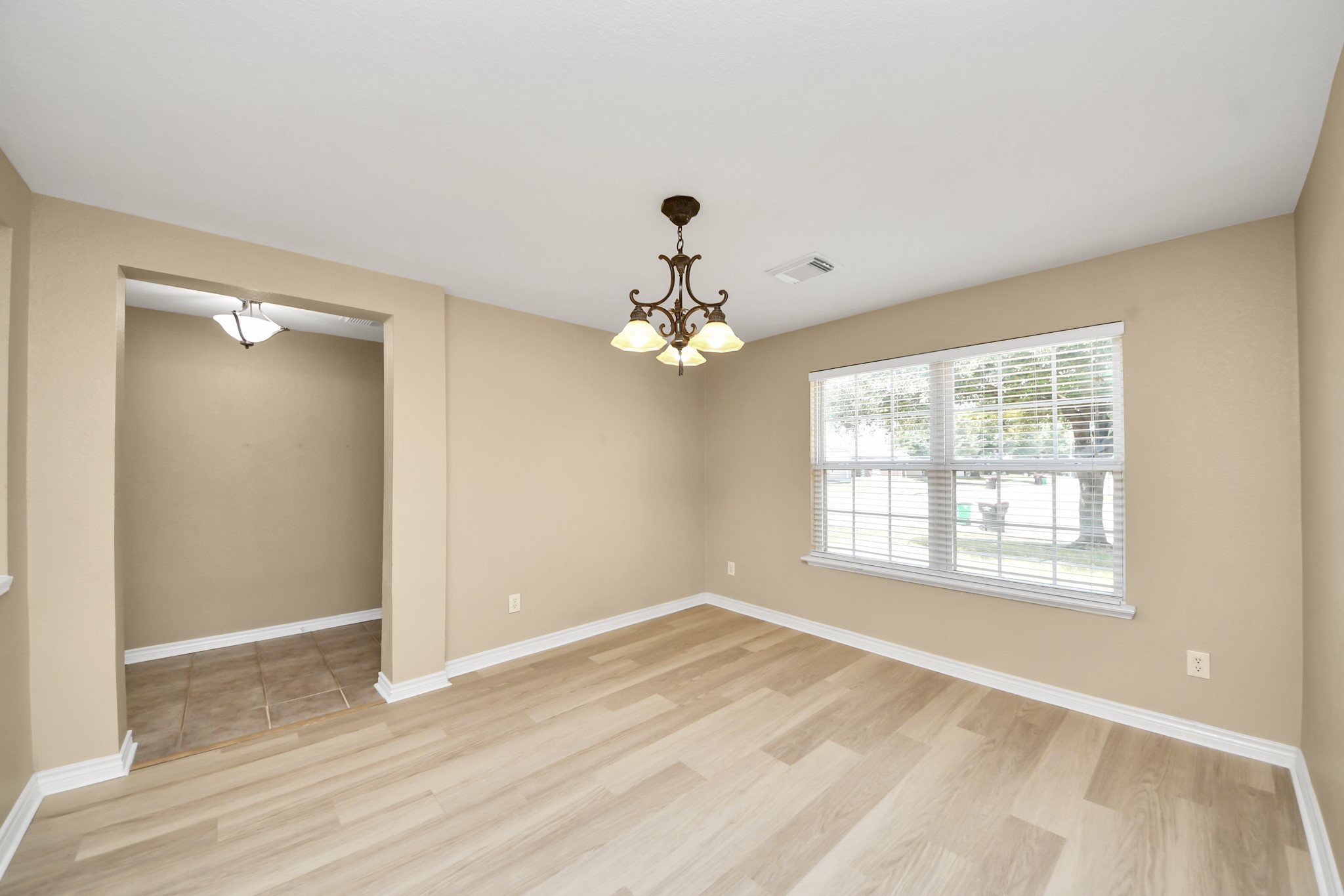19702 Rippling Brook Lane Tomball, TX 77375 - Photo 12 of 39 Gallery Image 12