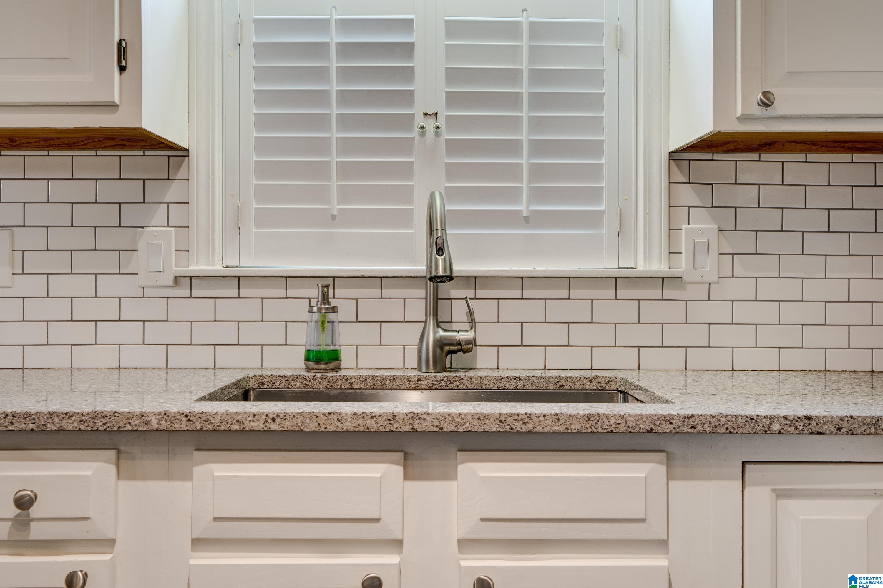 6049 Woodvale Road Helena, AL 35080 - Photo 12 of 46