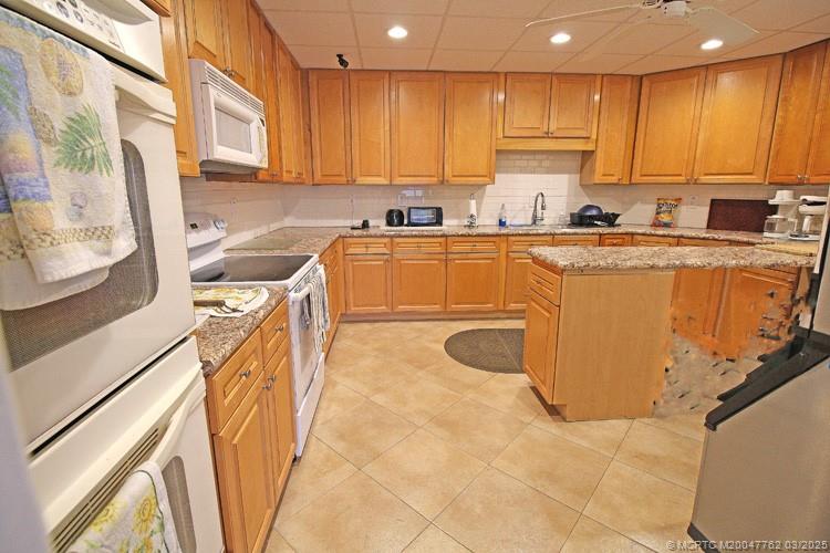 1919 Southwest Palm City Road, Unit H Stuart, FL 34994 - Photo 19 of 27 Gallery Image 19