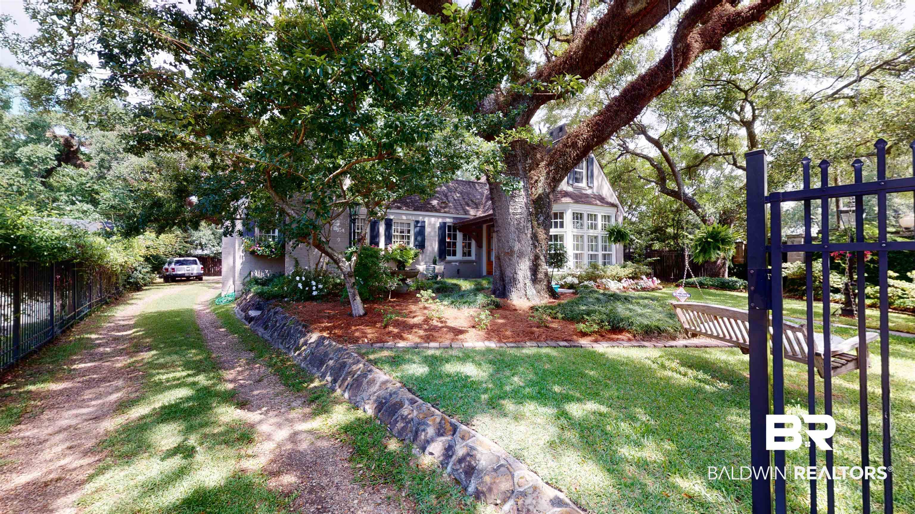 215 Woodlands Avenue Mobile, AL 36607 - Photo 33 of 34